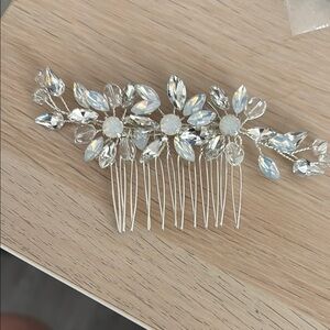 Elegant Silver Floral Hair Comb